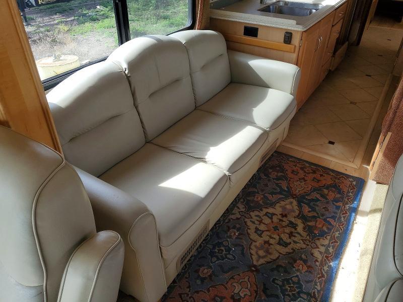 2005 Freigliner Chassis