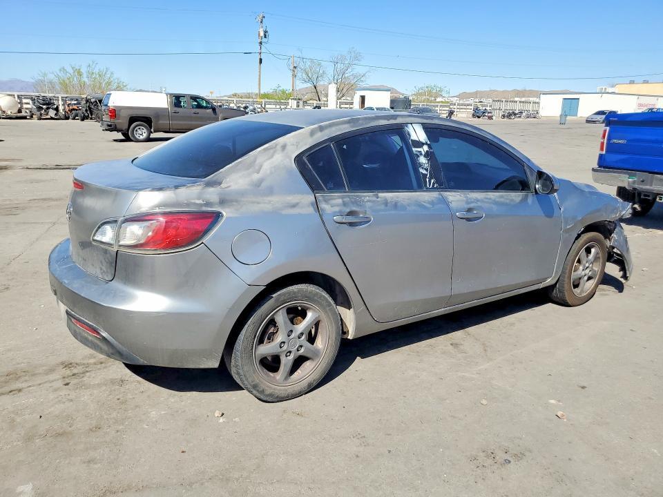 2011 Mazda 3 I
