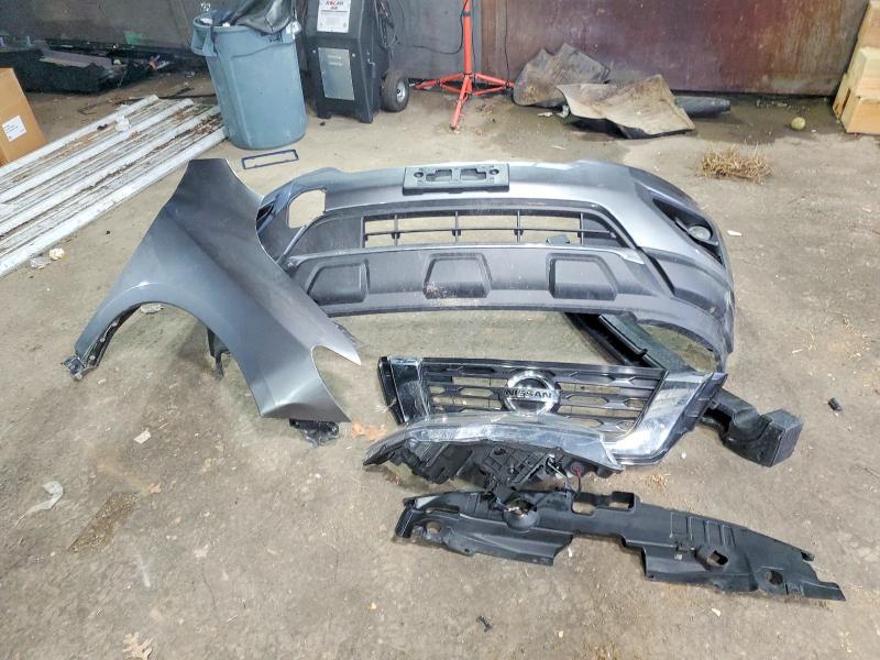 2018 Nissan Pathfinder sv