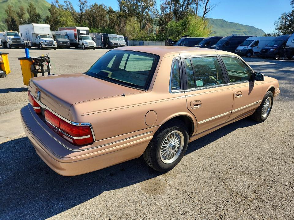 1994 Lincoln Townhouse Continental Signature