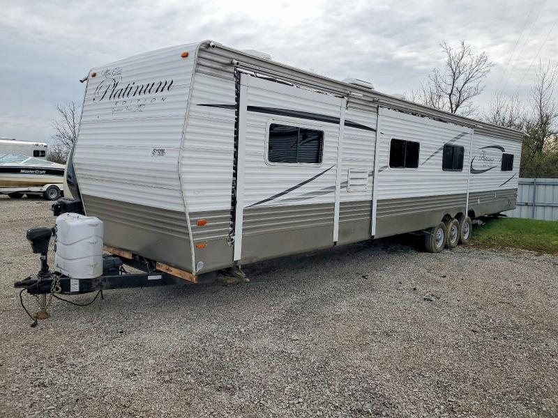2015 Moca 2015 Platinum Camper
