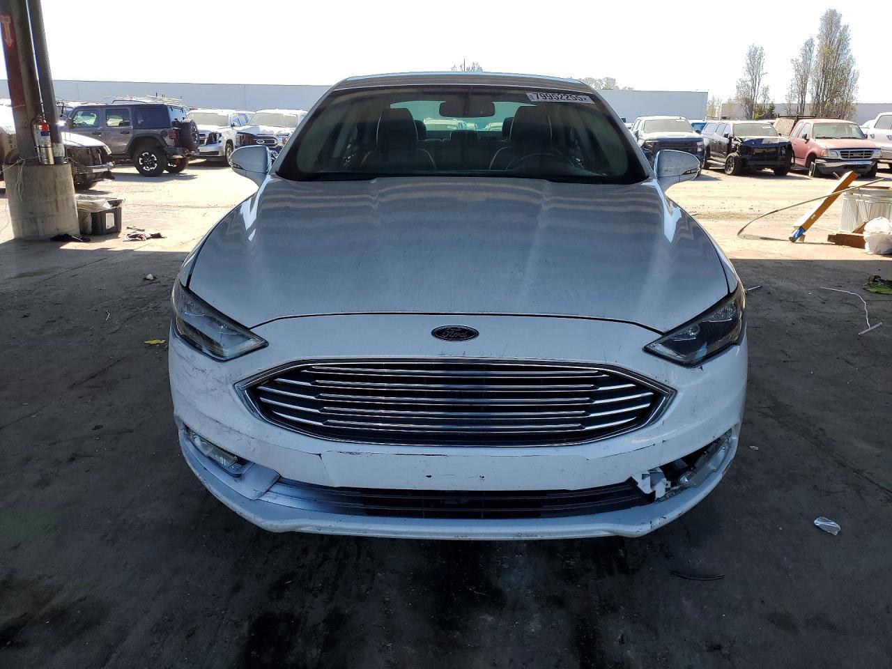 2017 Ford Fusion se