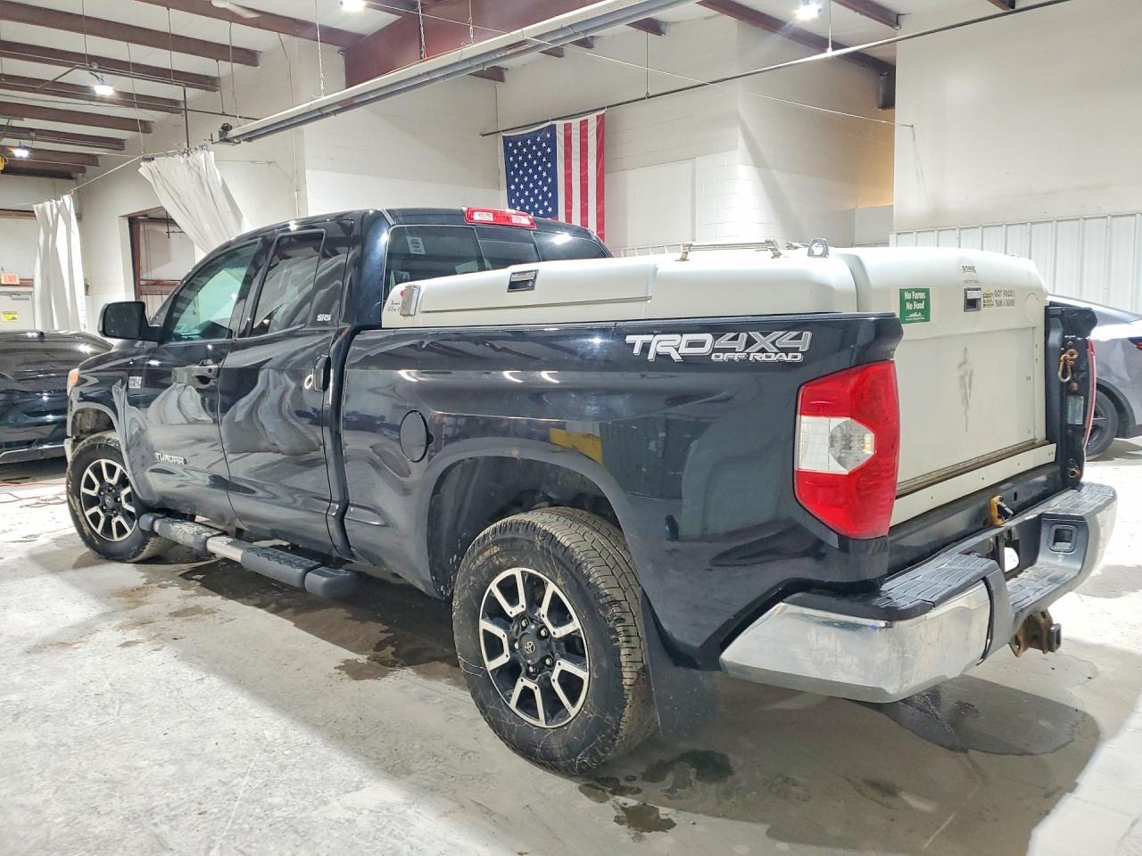 2017 Toyota Tundra SR5