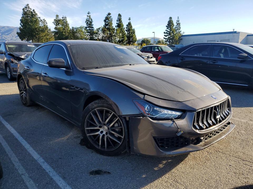2018 Maserati Ghibli