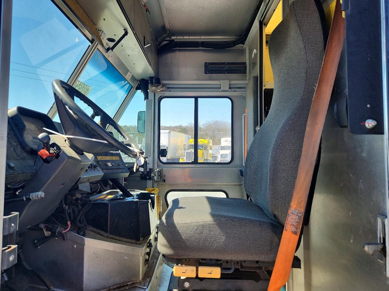 2021 Freightliner MT45G Chassis Delivery Truck