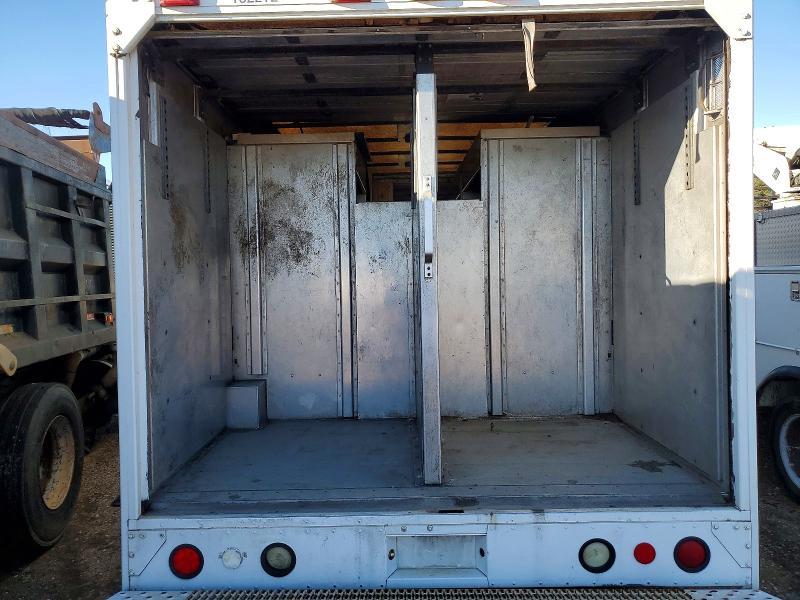 2003 Ford E450 Delivery Truck