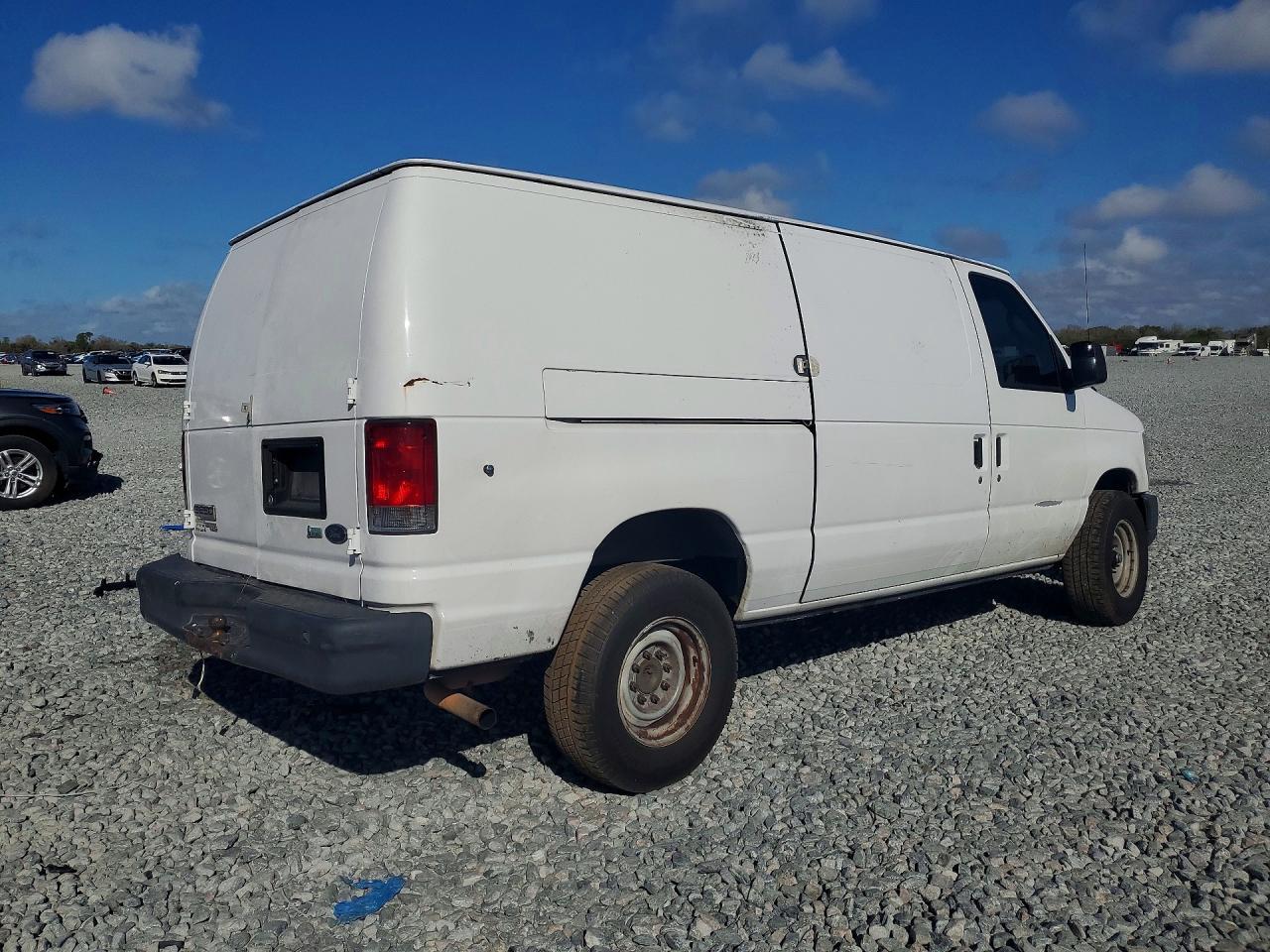 2014 Ford Econoline E250 van
