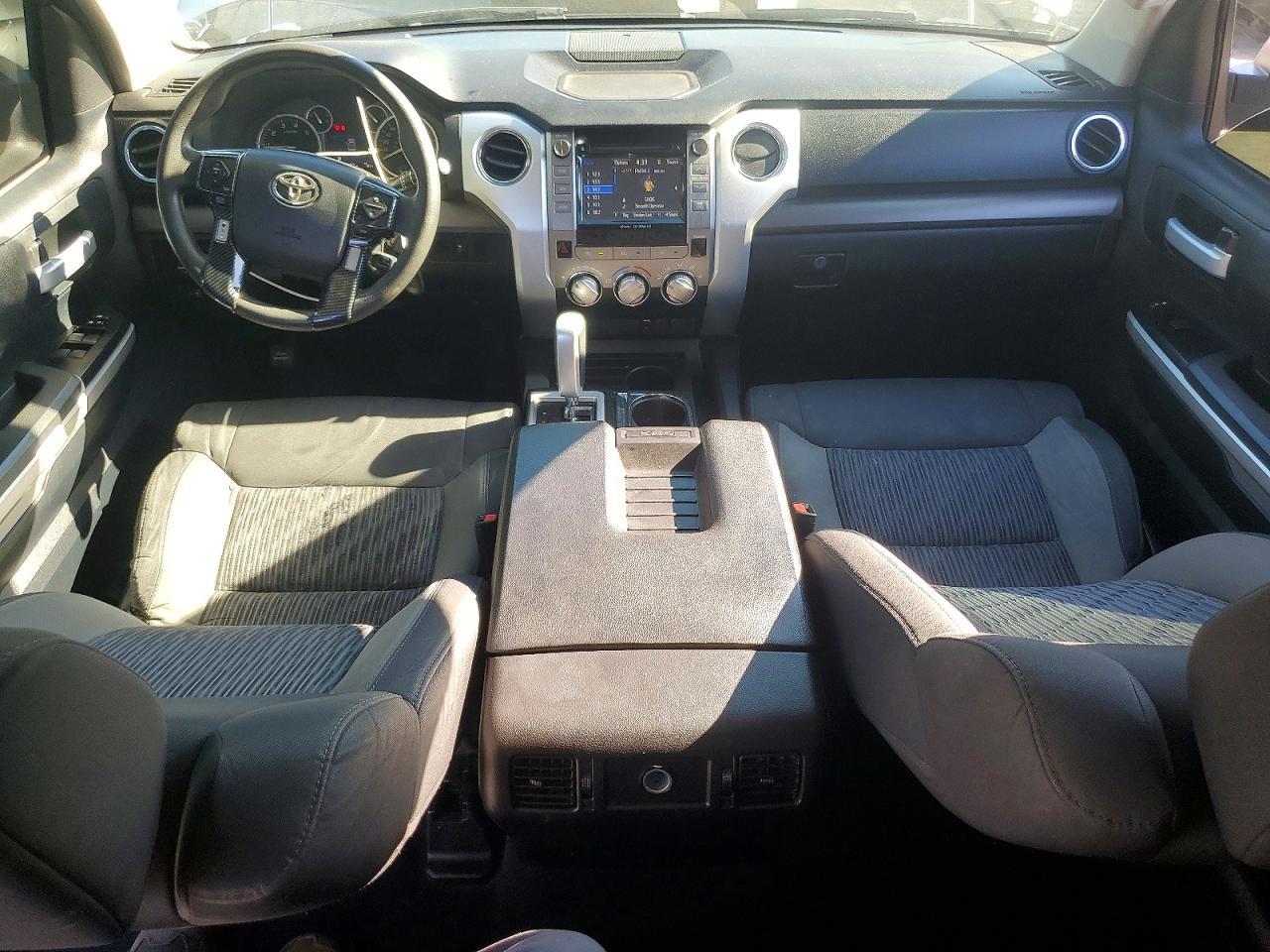 2015 Toyota Tundra SR5