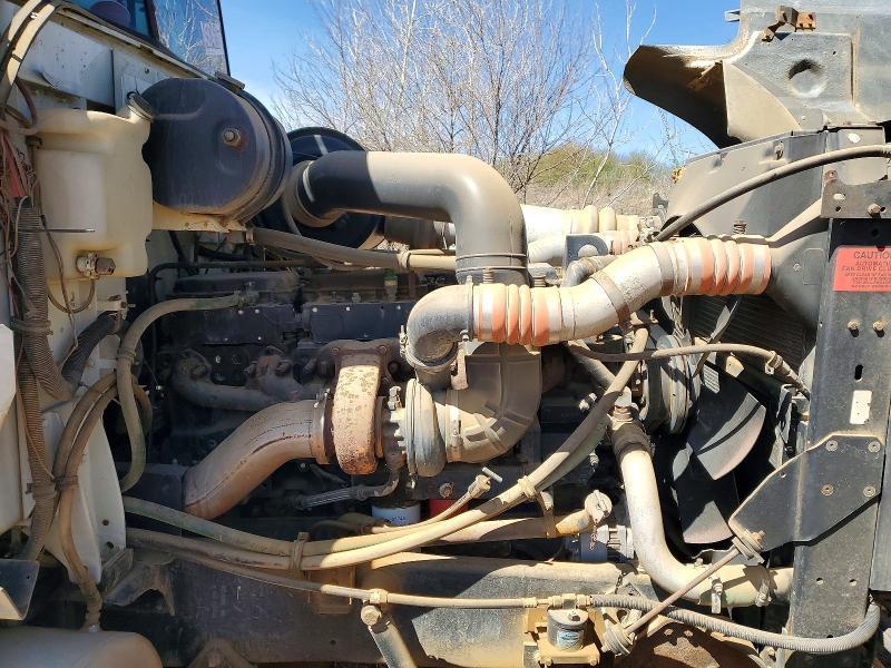 1992 International 9300 Semi Truck