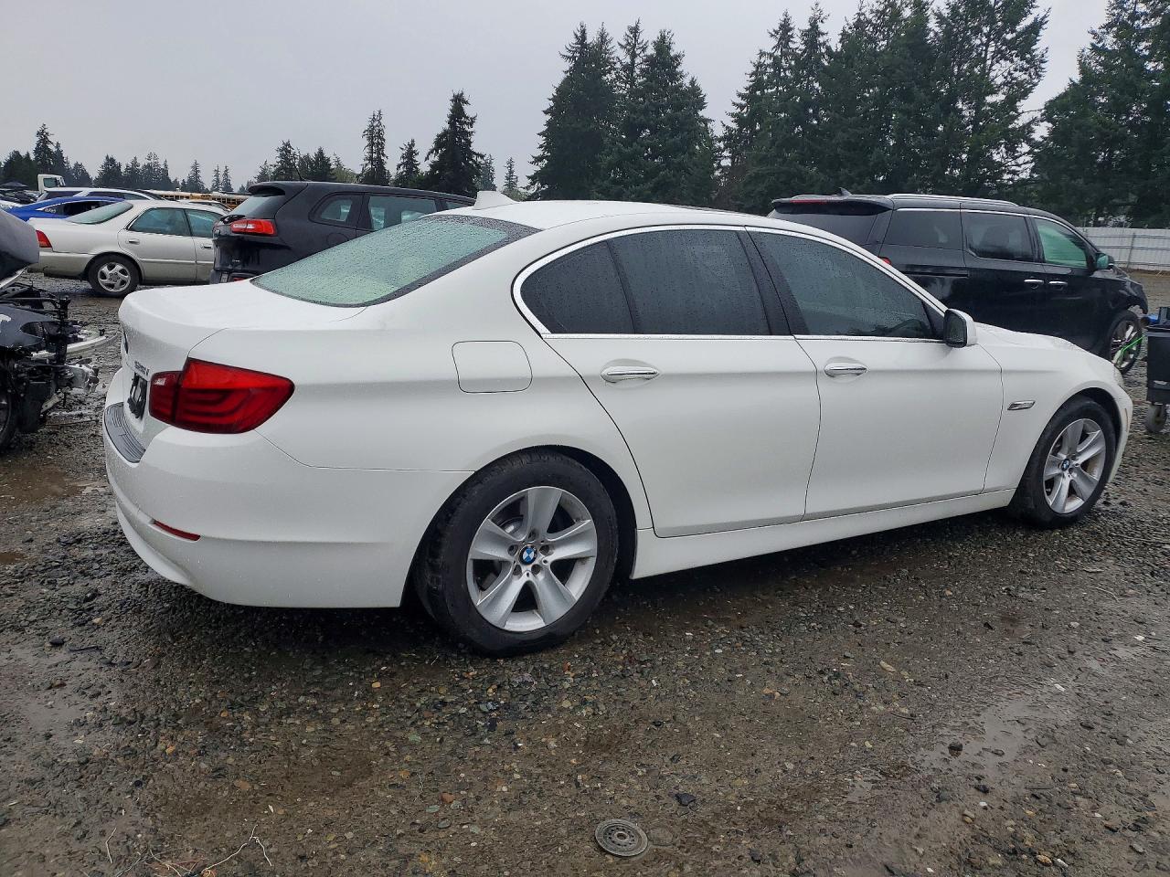 2013 BMW 528 i