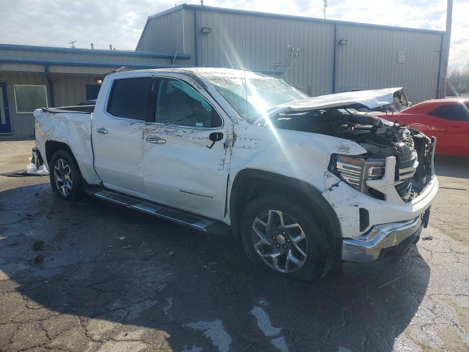 2024 GMC Sierra C1500 SLT