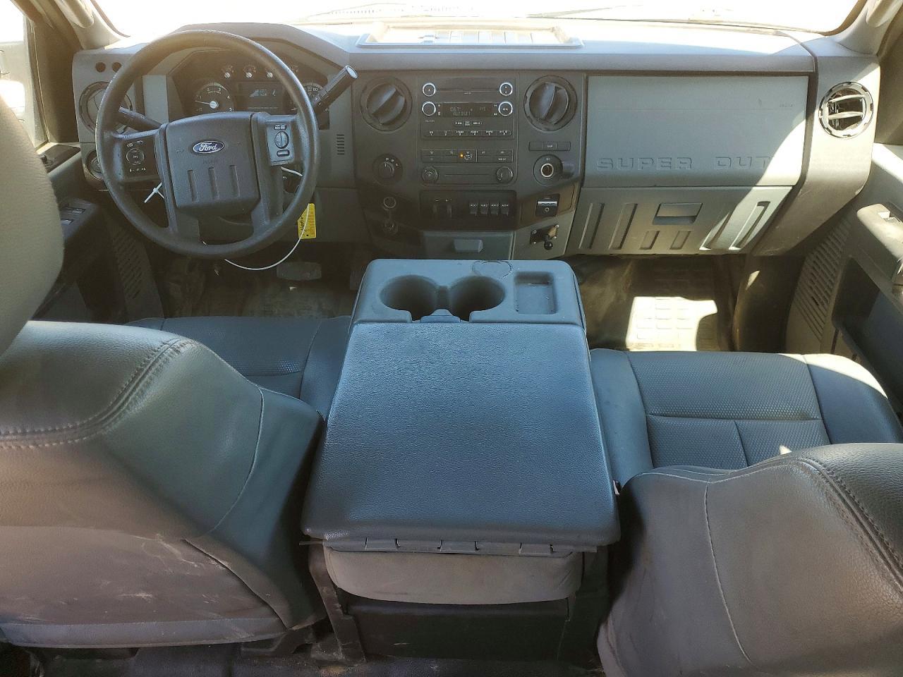 2015 Ford F450 Super Duty Flatbed Truck