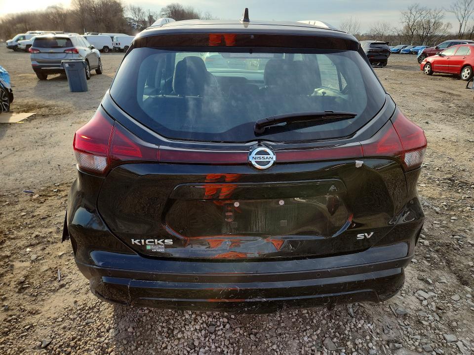 2021 Nissan Kicks sv