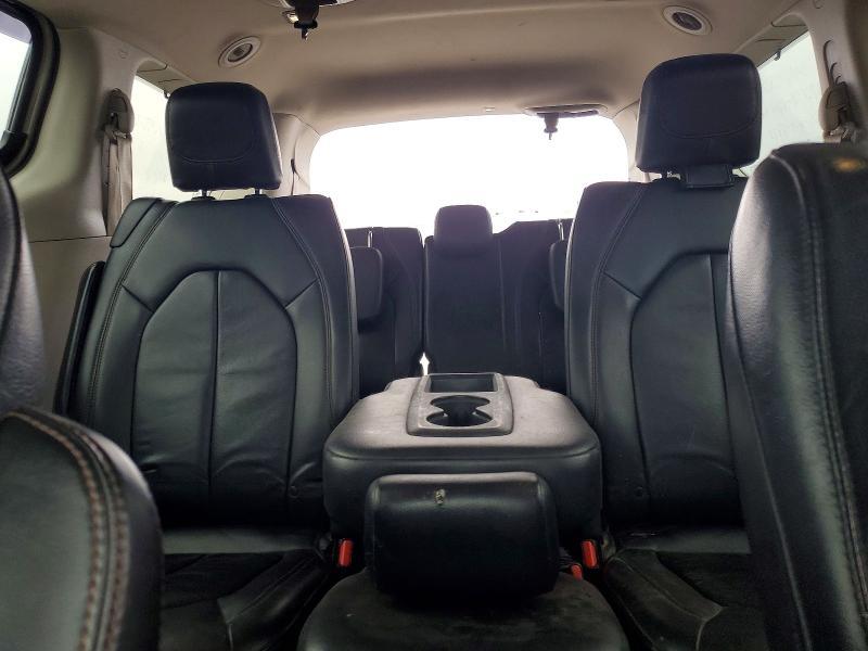 2017 Chrysler Pacifica Touring l