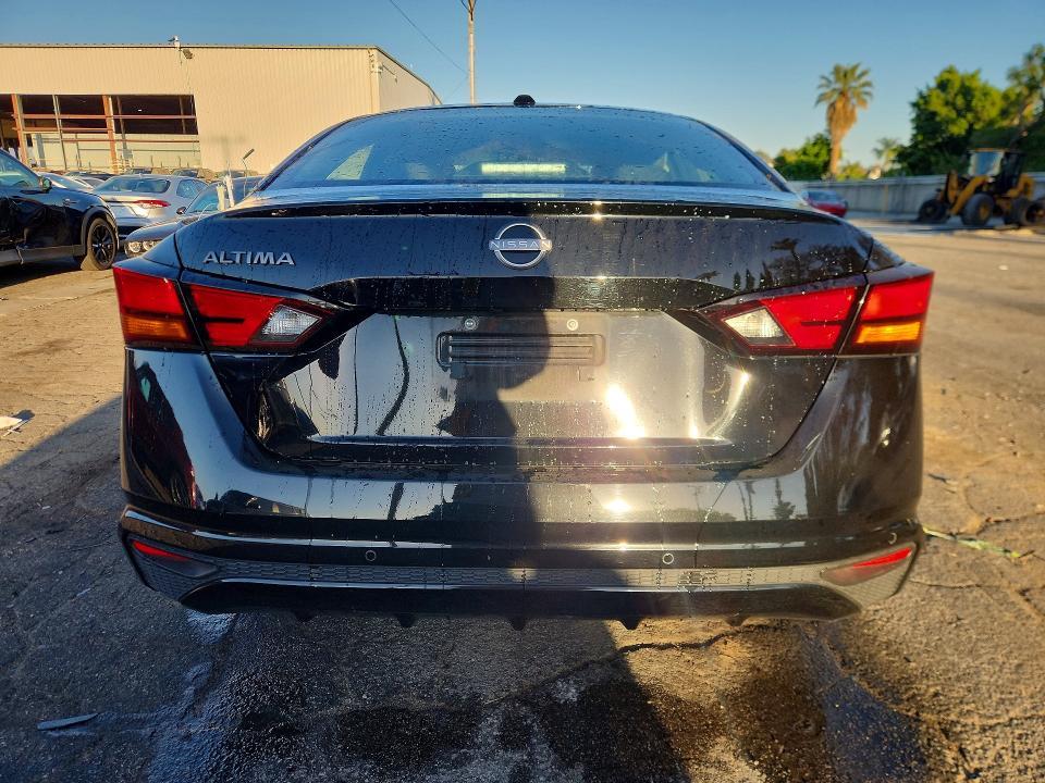 2025 Nissan Altima 2.5 sv