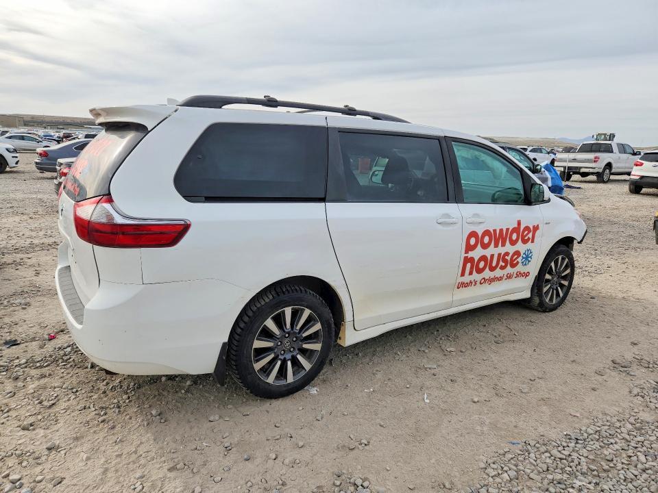 2020 Toyota Sienna le 7-passenger