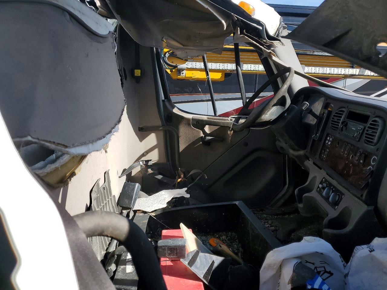 2015 Freightliner M2 106 Medium Duty