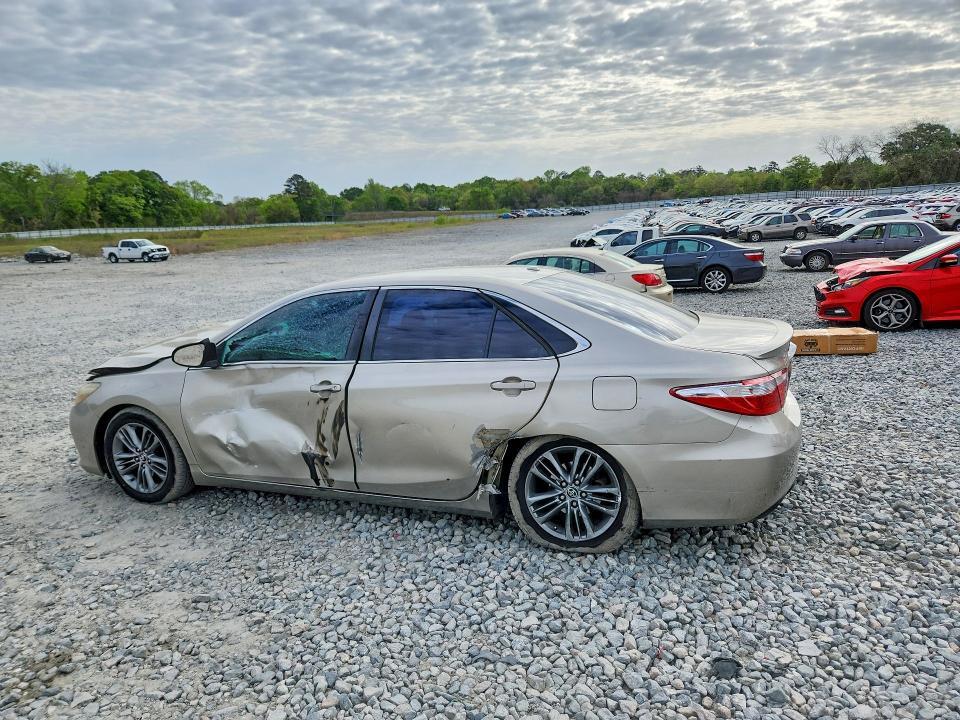 2015 Toyota Camry se