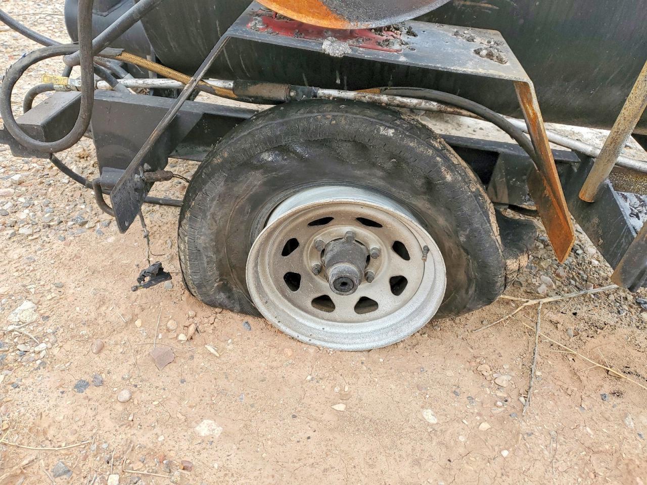 2023 Alloy Trailer Leeboy Paving Trailer