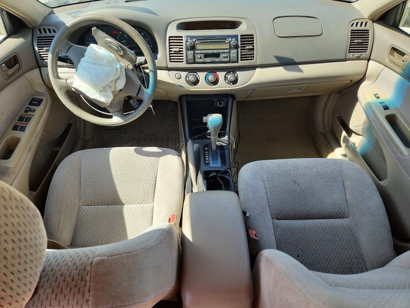 2004 Toyota Camry le