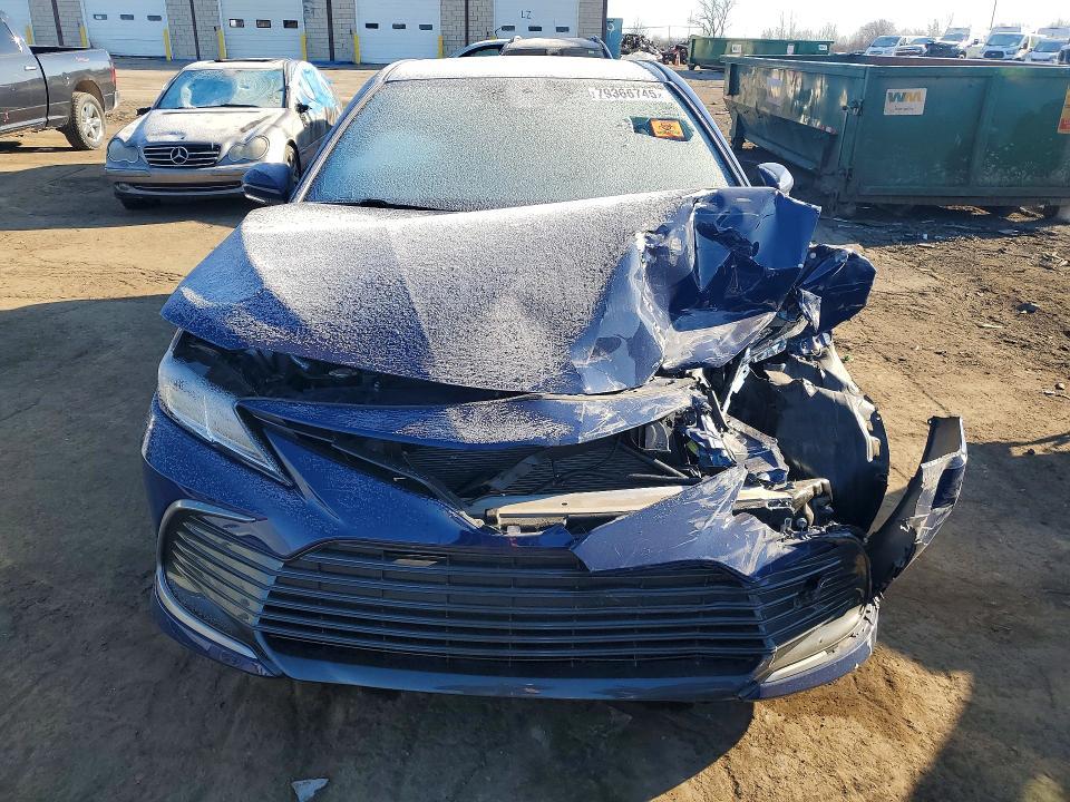 2023 Toyota Camry le