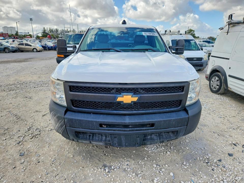 2013 Chev 1500 4X2 / Pickup