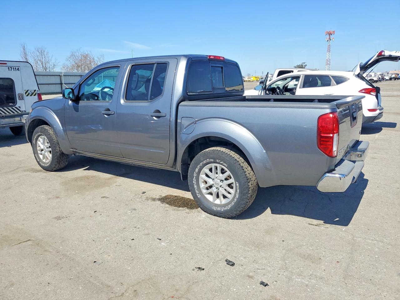 2016 Nissan Frontier SV