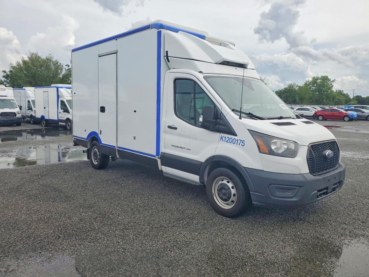 2020 Ford Transit Delivery Truck