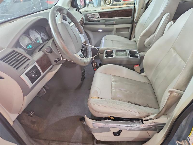 2010 Chrysler Town & Country Touring