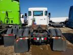 2016 Kenworth T330 Semi Truck