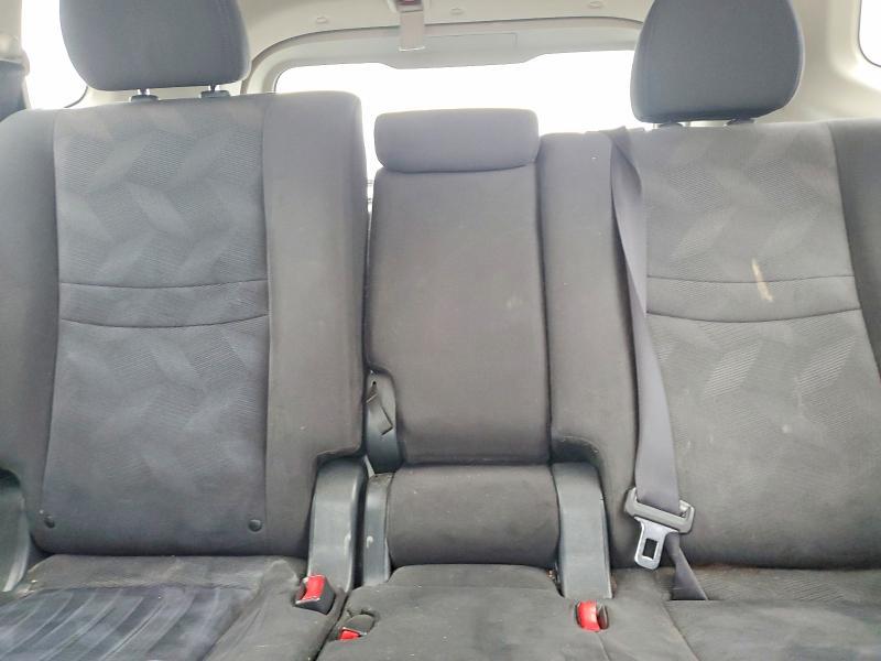 2015 Nissan Rogue sv