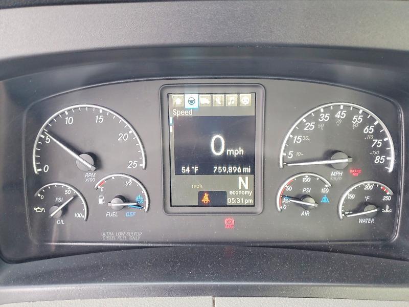 2019 Freightliner Cascadia 116 Semi Truck