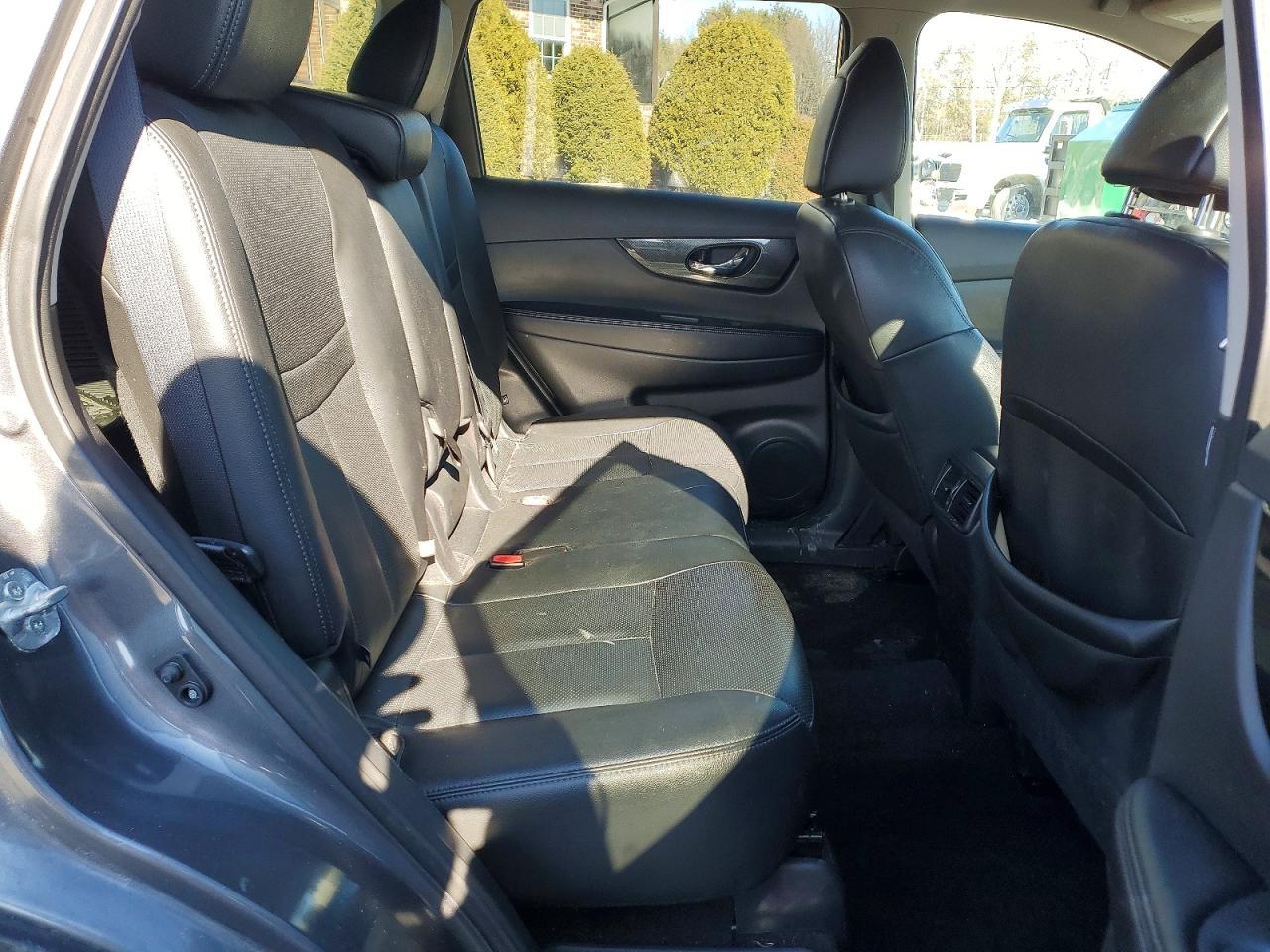2016 Nissan Rogue sl