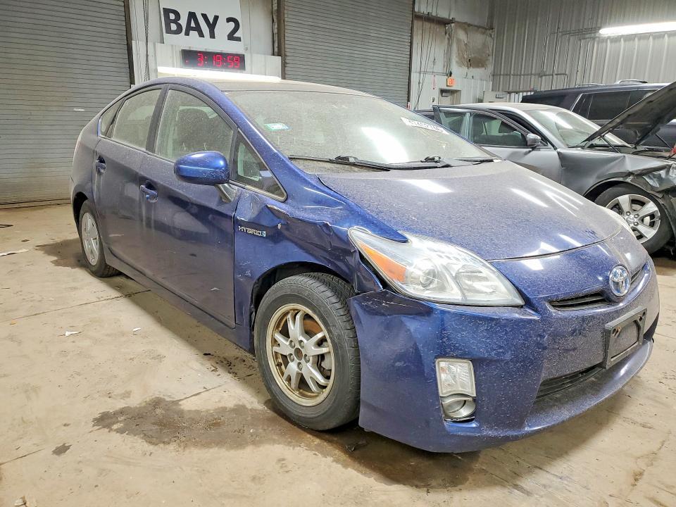 2010 Toyota Prius iii