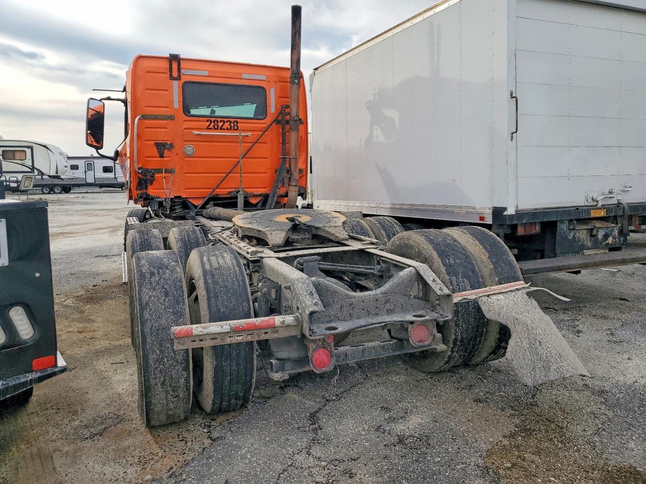 2009 Volvo VNM Semi Truck