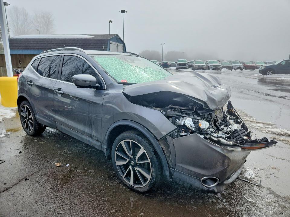 2017 Nissan Rogue Sport sl