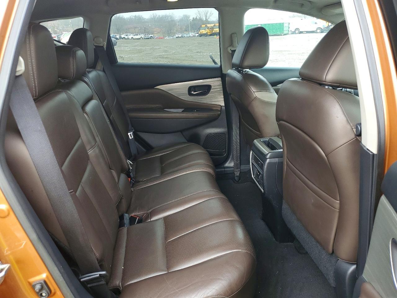 2016 Nissan Murano s