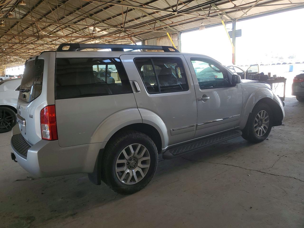 2011 Nissan Pathfinder s