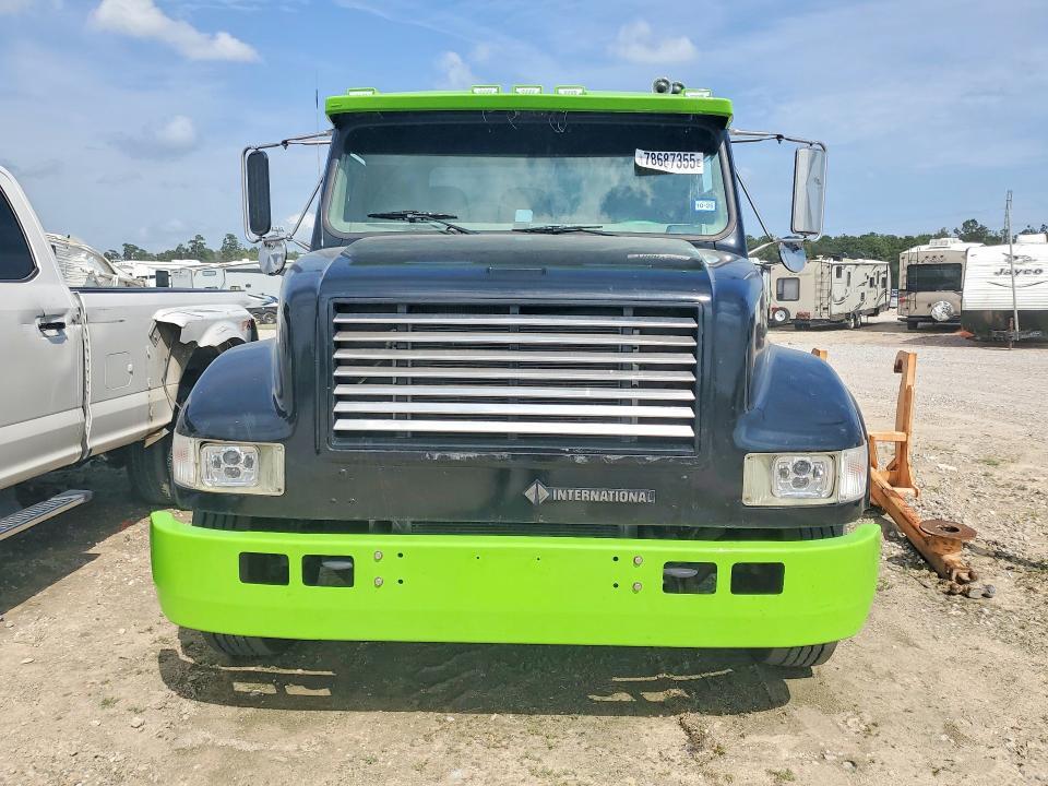 1999 International 4900 TOW Truck