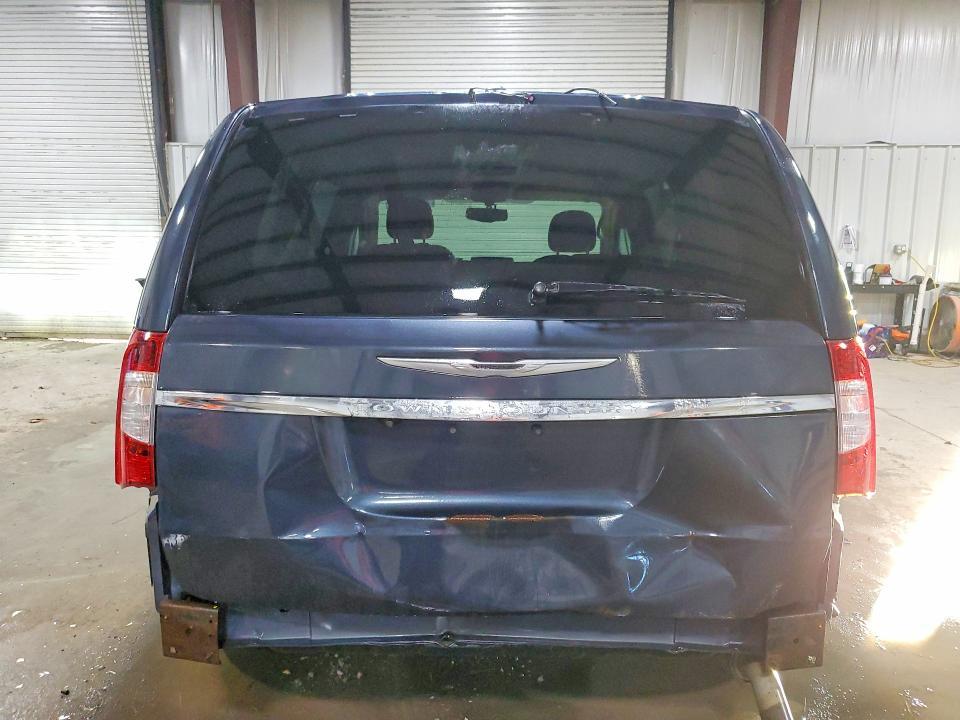 2014 Chrysler Town & Country Touring l