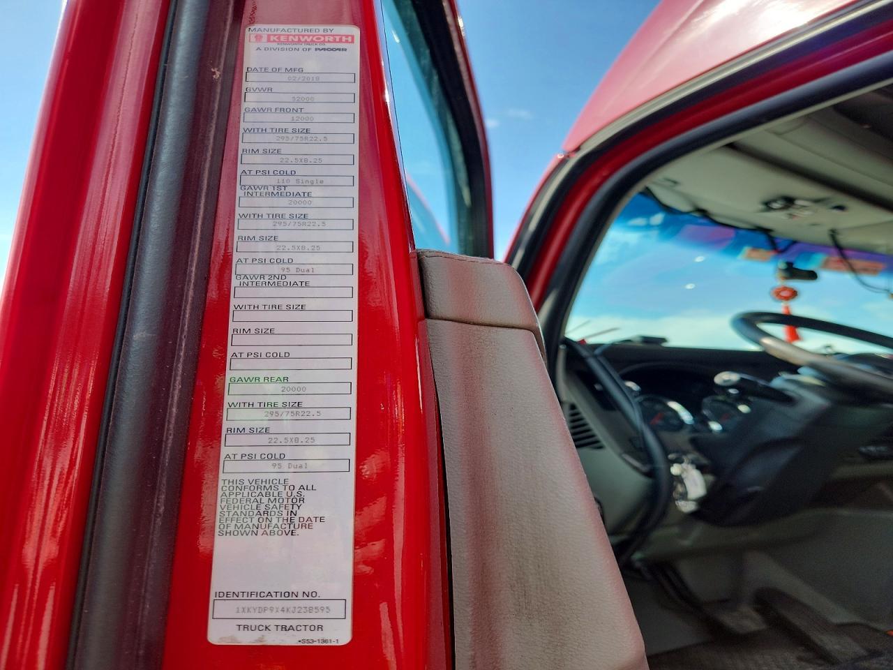 2019 Kenworth T680 Semi Truck