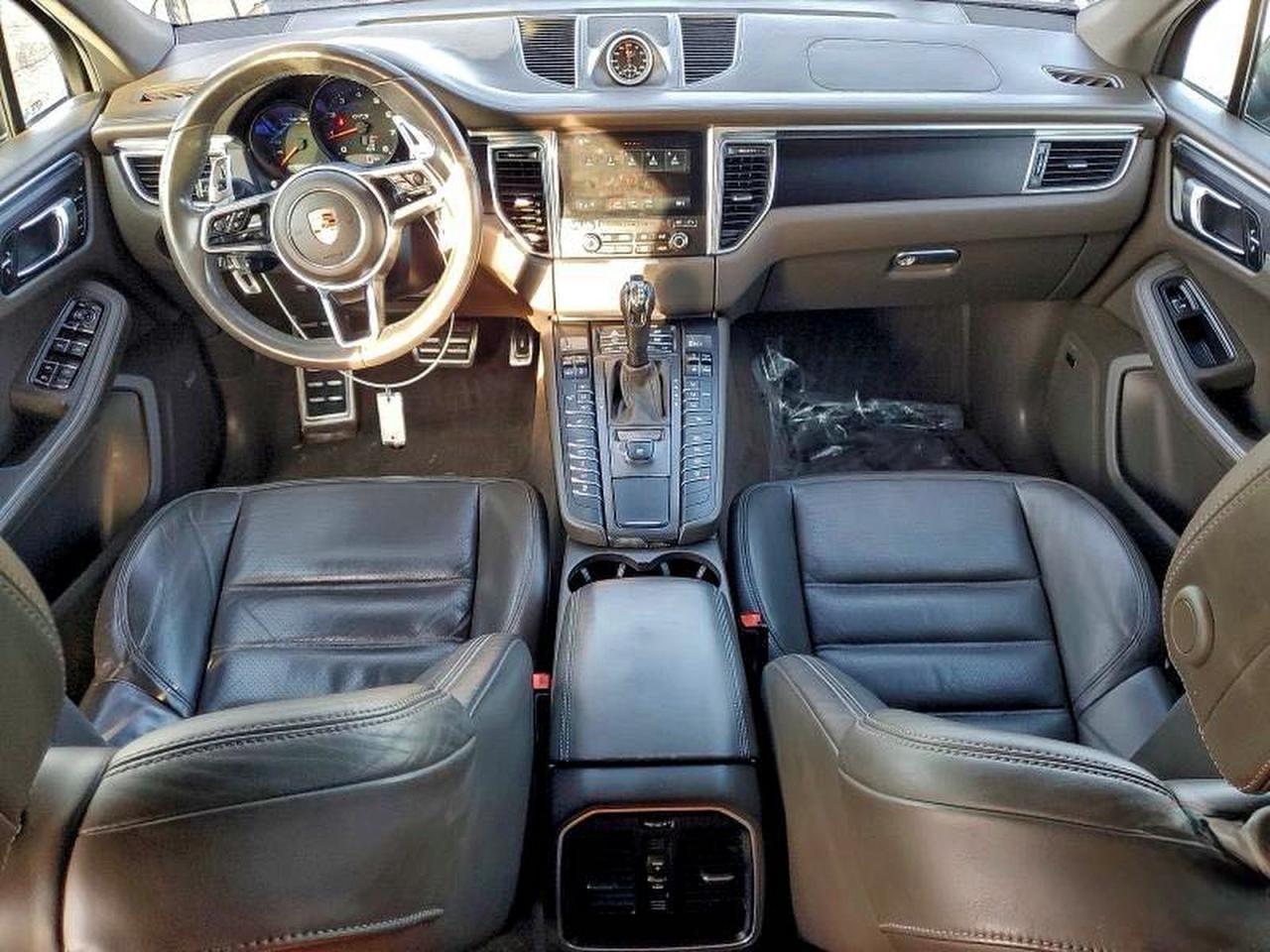 2017 Porsche Macan gts