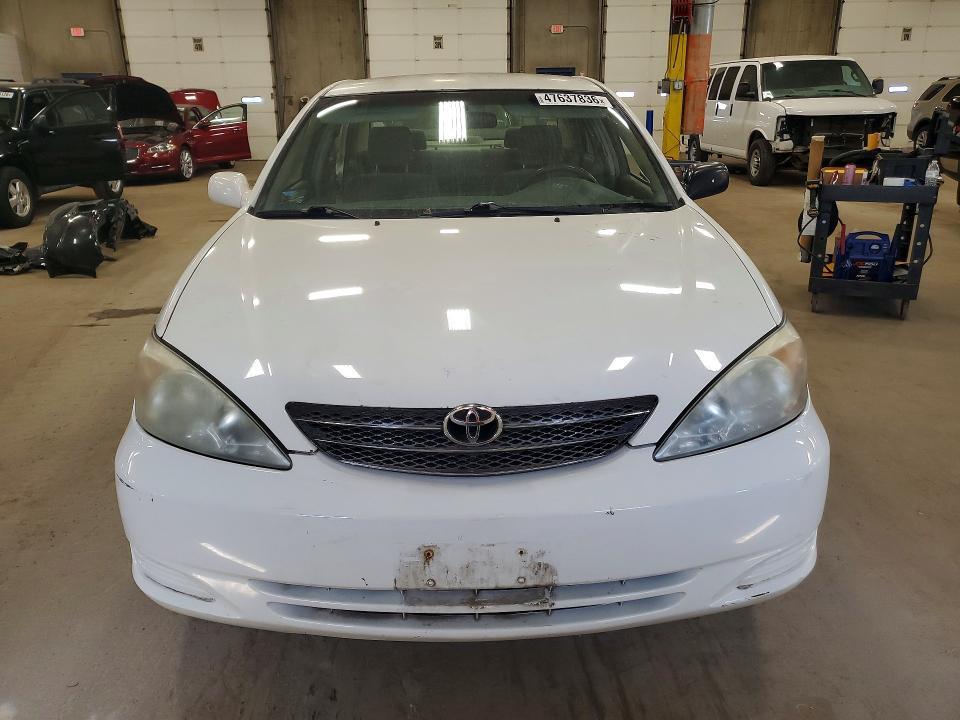 2004 Toyota Camry le