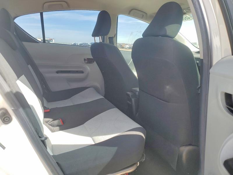 2014 Toyota Prius c Three