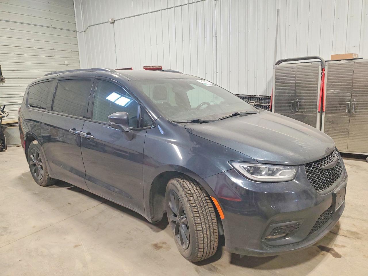 2021 Chrysler Pacifica Touring l