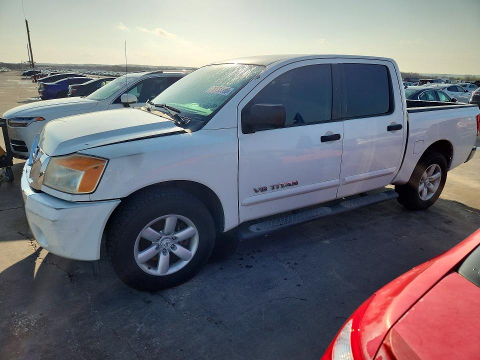 2013 Niss Titan S