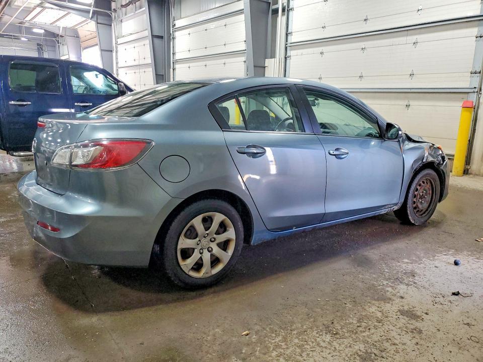 2013 Mazda 3 I