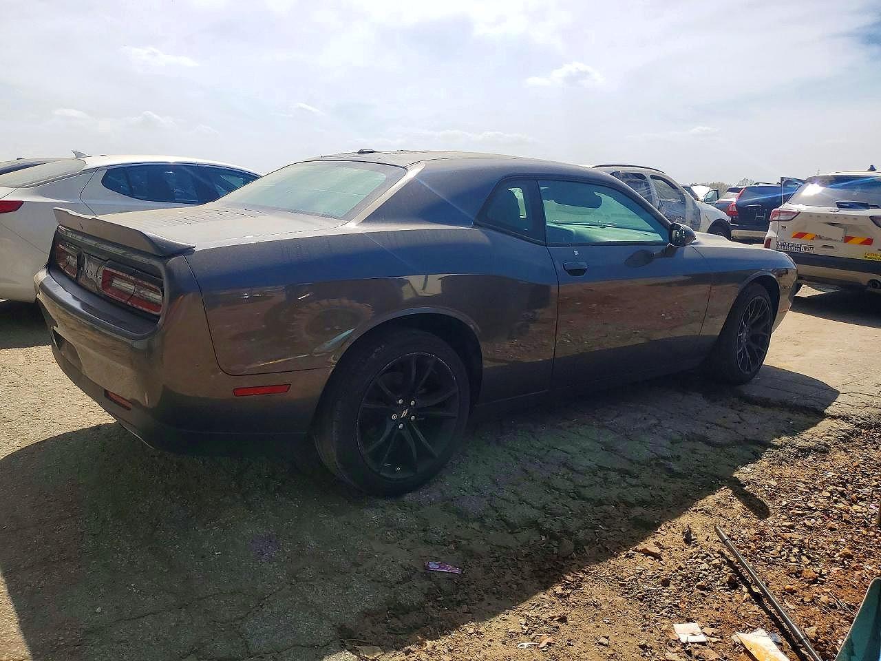 2018 Dodge Challenger sxt
