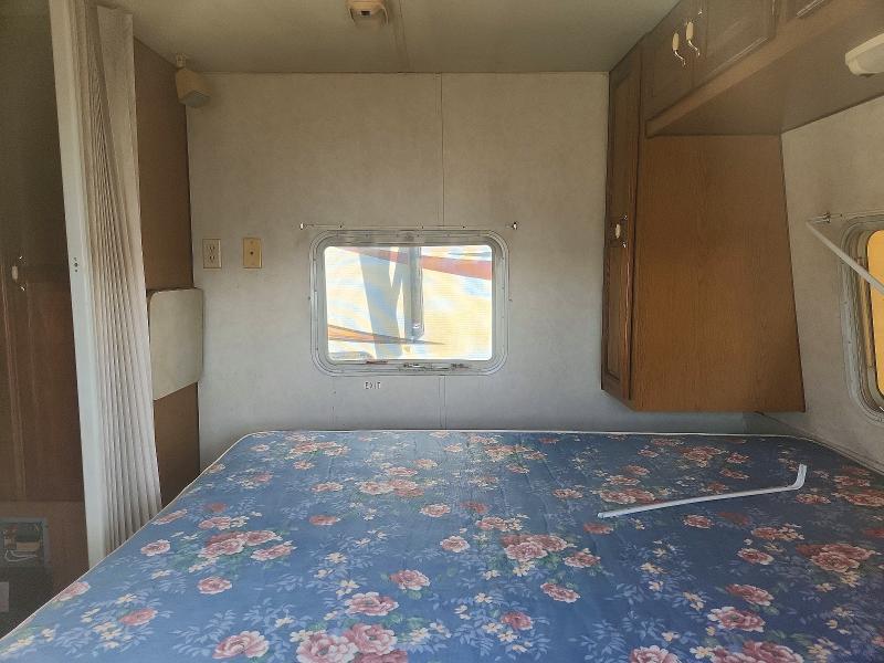 2004 Adventure 2004 Camper