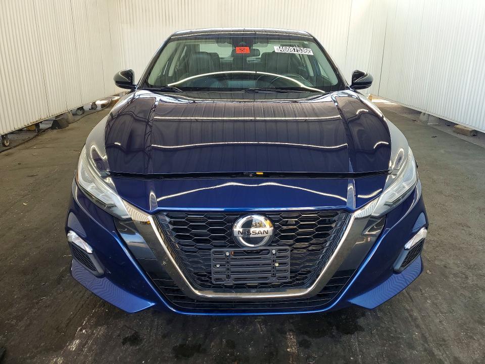 2022 Nissan Altima 2.0 sr